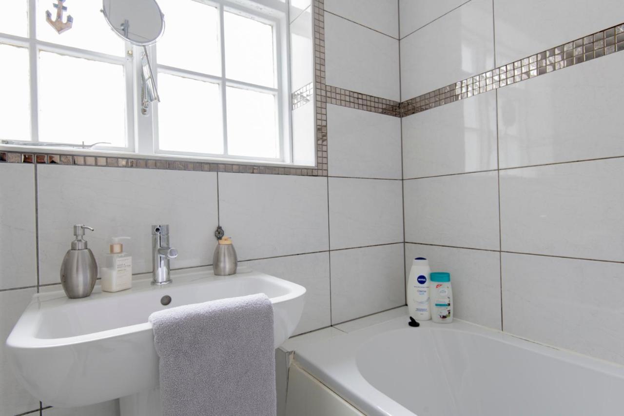 Fantastic 3 Bed Brighton House- Sleeps 6- Superfast Wifi And Garage Leilighet Eksteriør bilde