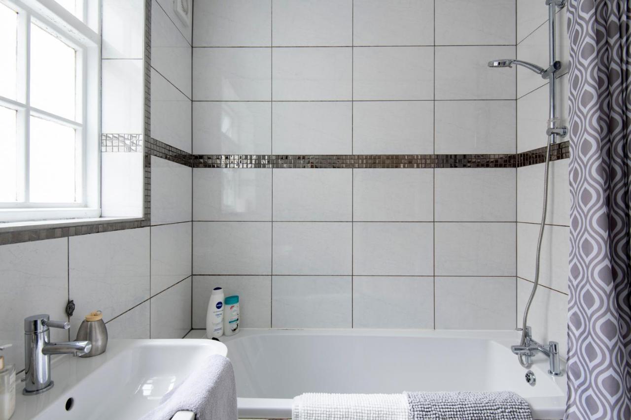 Fantastic 3 Bed Brighton House- Sleeps 6- Superfast Wifi And Garage Leilighet Eksteriør bilde